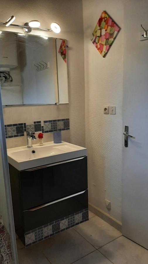 Charmant T2 Tout Confort Au Centre Du Village ! Florensac Exterior photo
